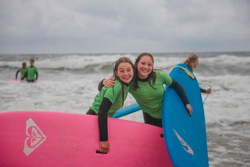 Lachen tijdens watersportvakantie