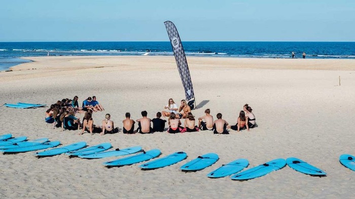 Surfles tijdens de Surfkampen Frankrijk 16 jaar
