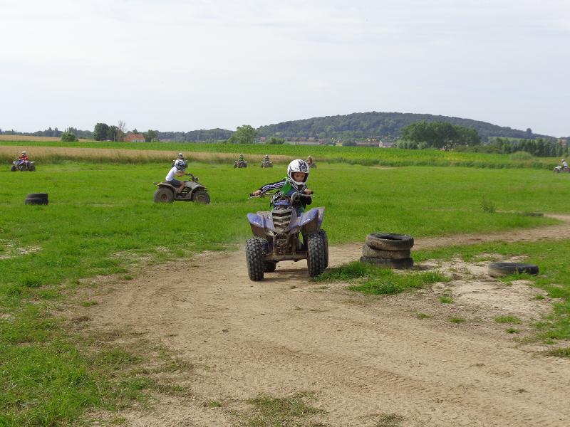 Quadrijden tijdens het sportkamp