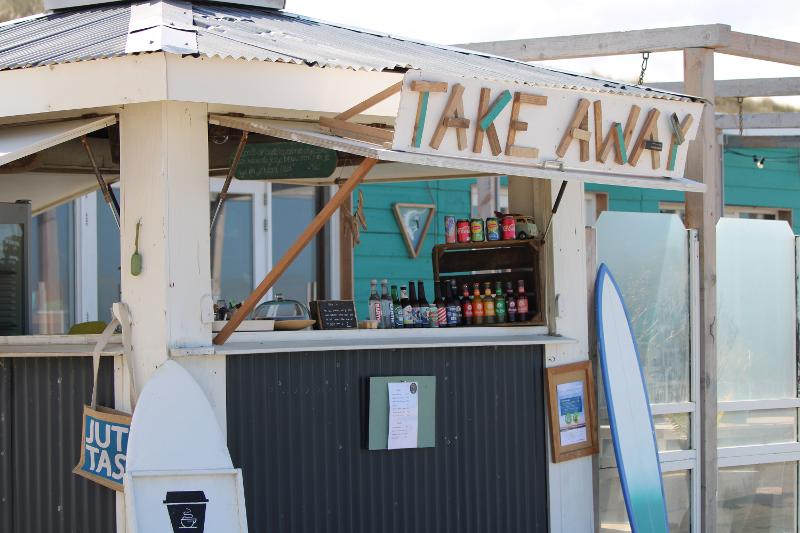 Strandbar op jongerenvakantie 17 jaar