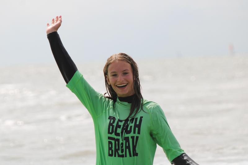Een meisje tijdens een jongerenvakantie 17 jaar