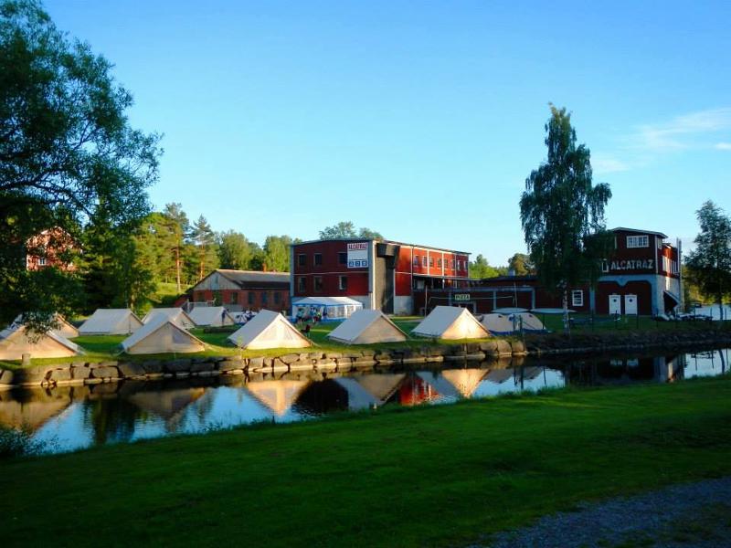 aanzicht van de camping tijdens een natuur kamp