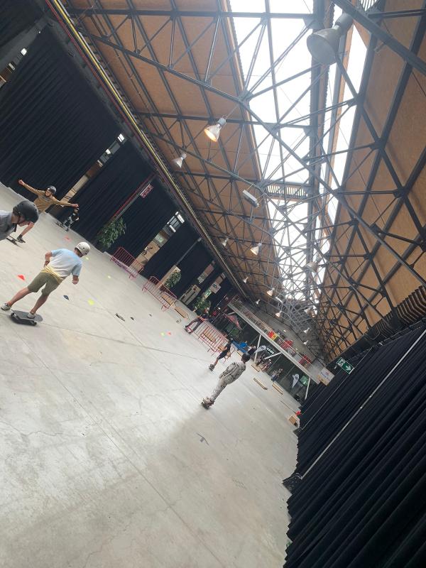 foto van de skatehal tijdens skate kamp in schoten