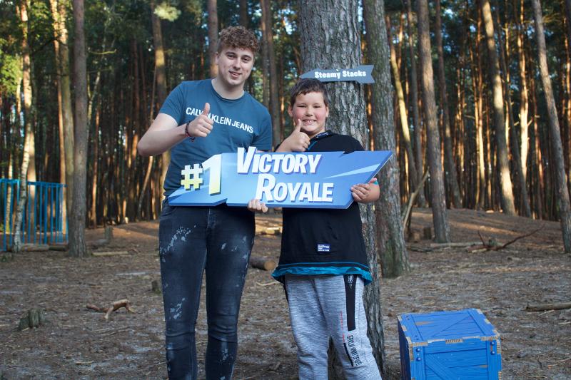Jongen wint de Victory Royale op fortnite kamp