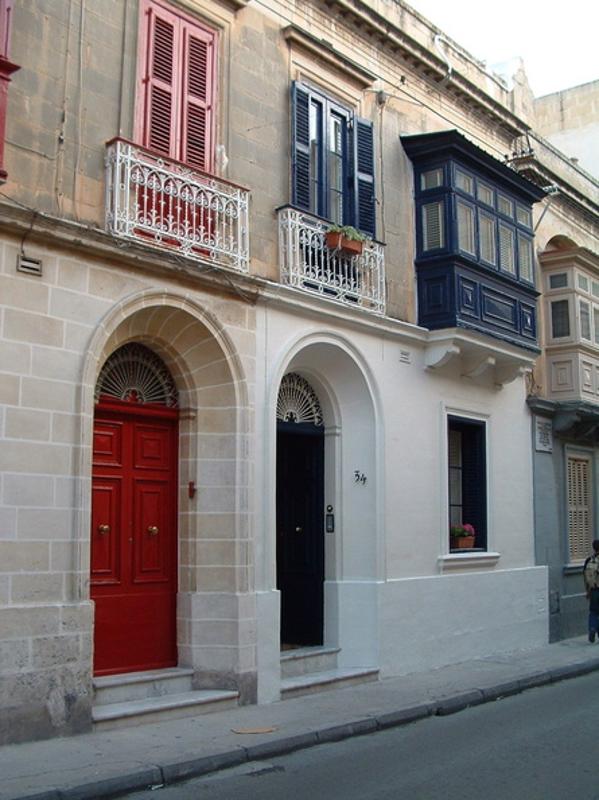 Gastgezin huis tijdens het herfstkamp op Malta