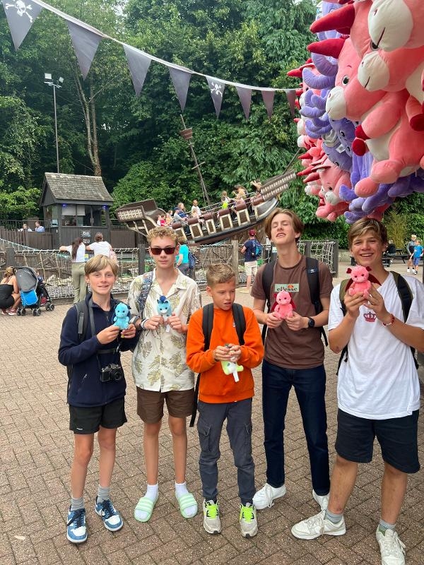 een groepsfoto tijdens een engelse cursus in engeland