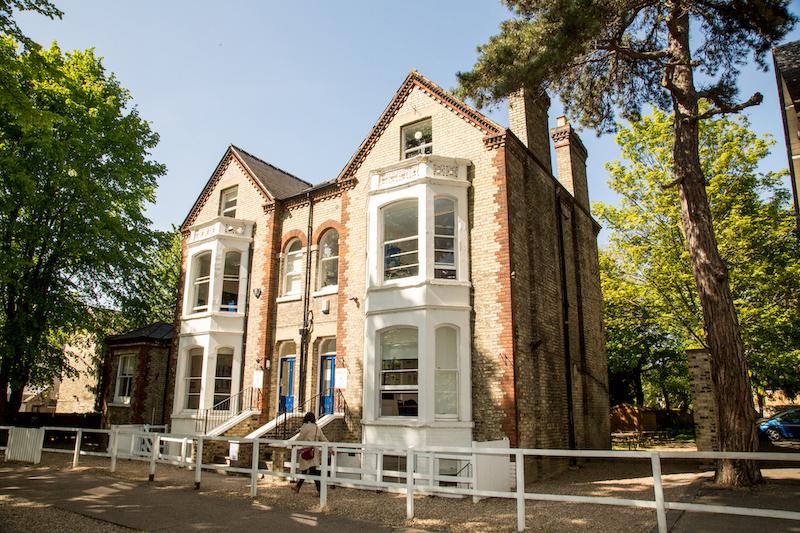 School in Cambridge tijdens de taalcursussen buitenland