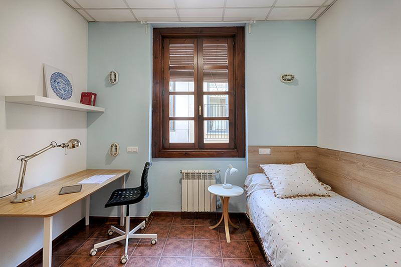 Eenpersoonskamer tijdens jongeren vakantie spanje