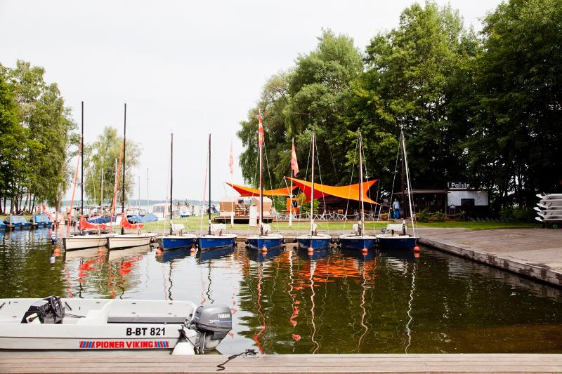 Boten in de haven tijdens de taalreis Duitsland