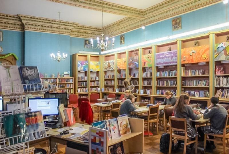 Bibliotheek tijdens de taalreis Engeland