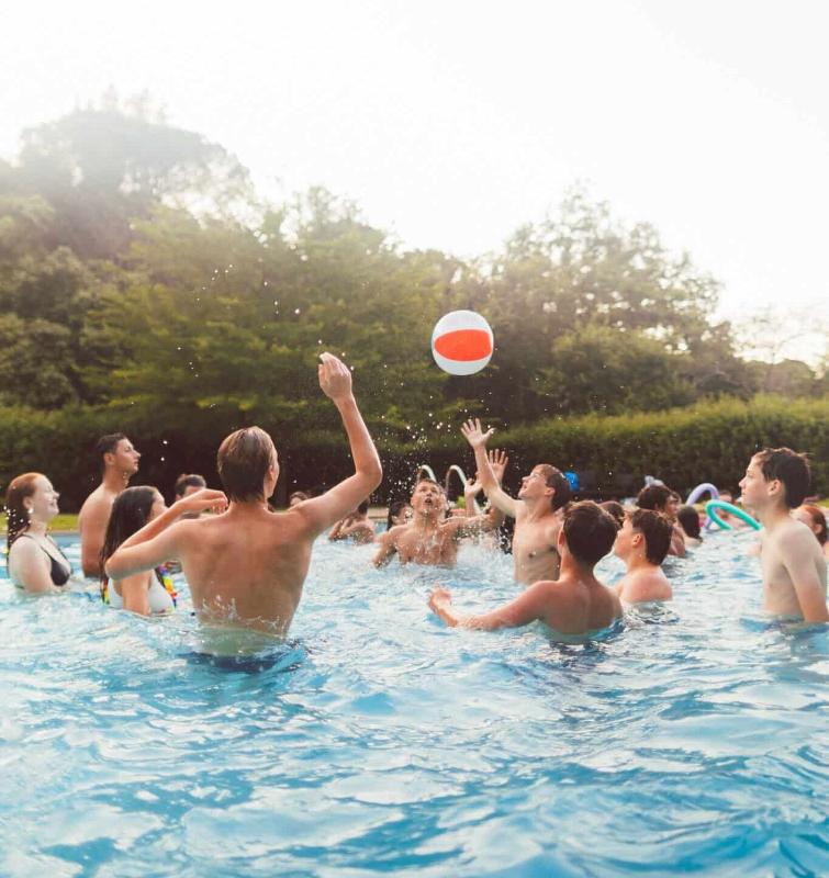 Hoeveel kost een zomerkamp gemiddeld?